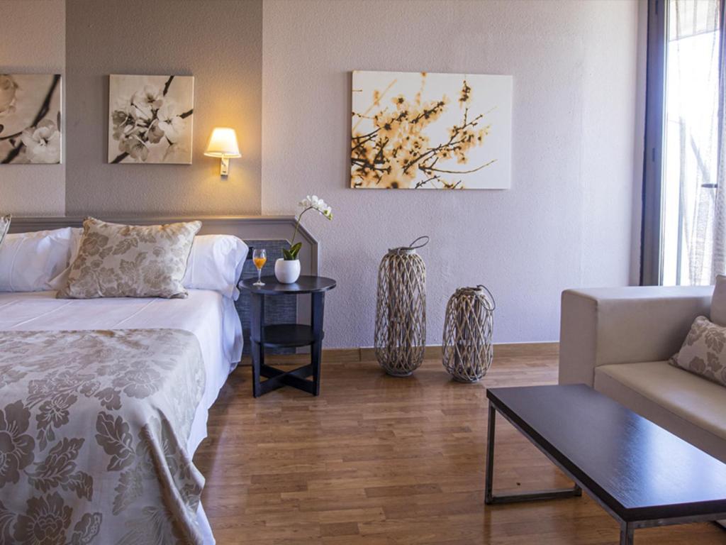 Ciutat De Hotel 4*